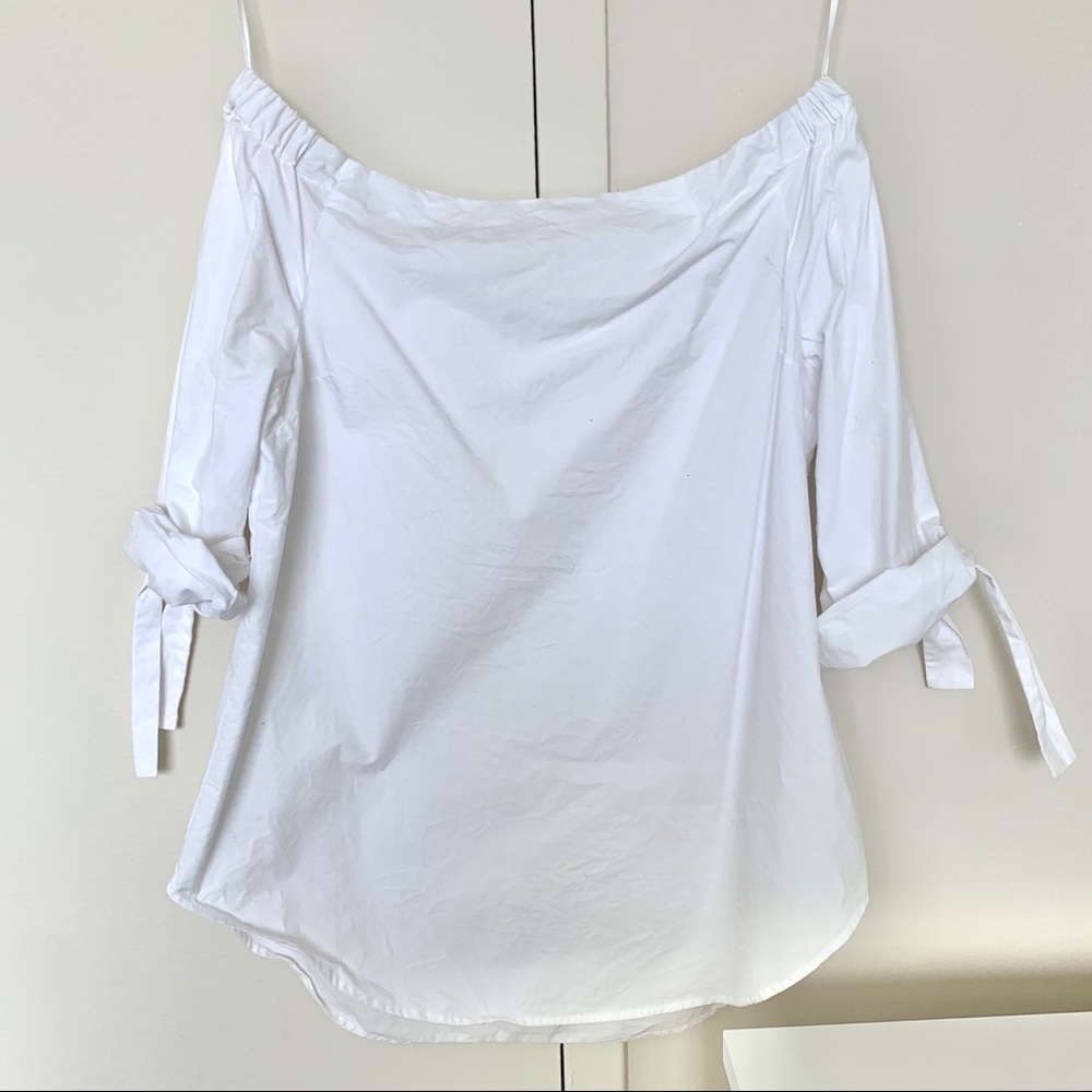 Aritzia (Babaton) off-the-shoulder top